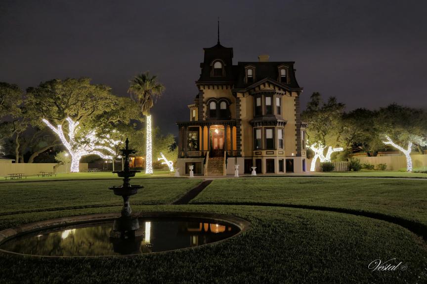 fulton-mansion-christmas